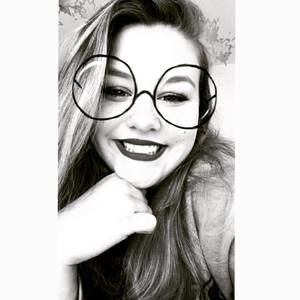 Meet your Posher, Courtney